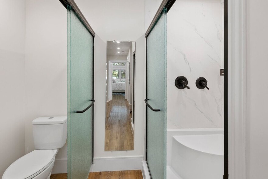 Building Photo - 3204 Shallowford Landing Terrace