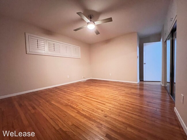 Building Photo - 2 br, 2 bath House - 5369 La Jolla Blvd #15