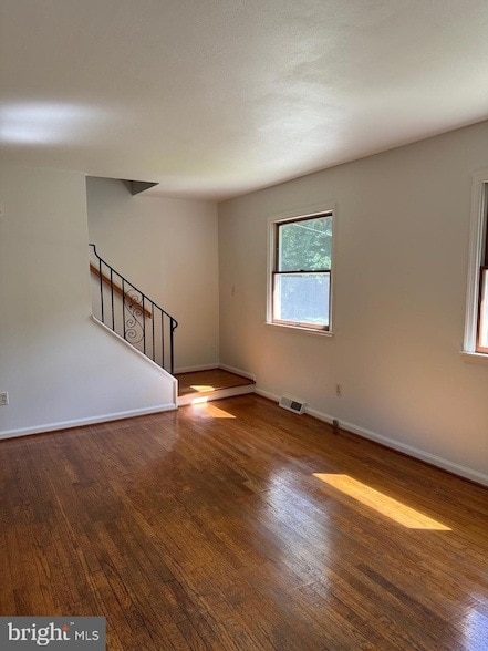 Building Photo - 6025 Honey Hollow Rd