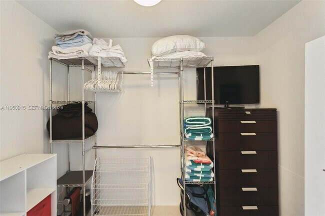 Building Photo - 1800 S Ocean Dr