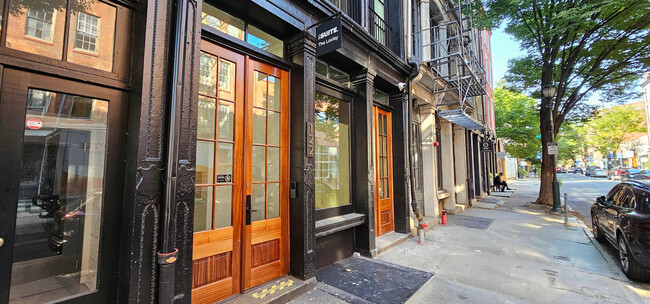 Building Photo - 122 N 3rd St