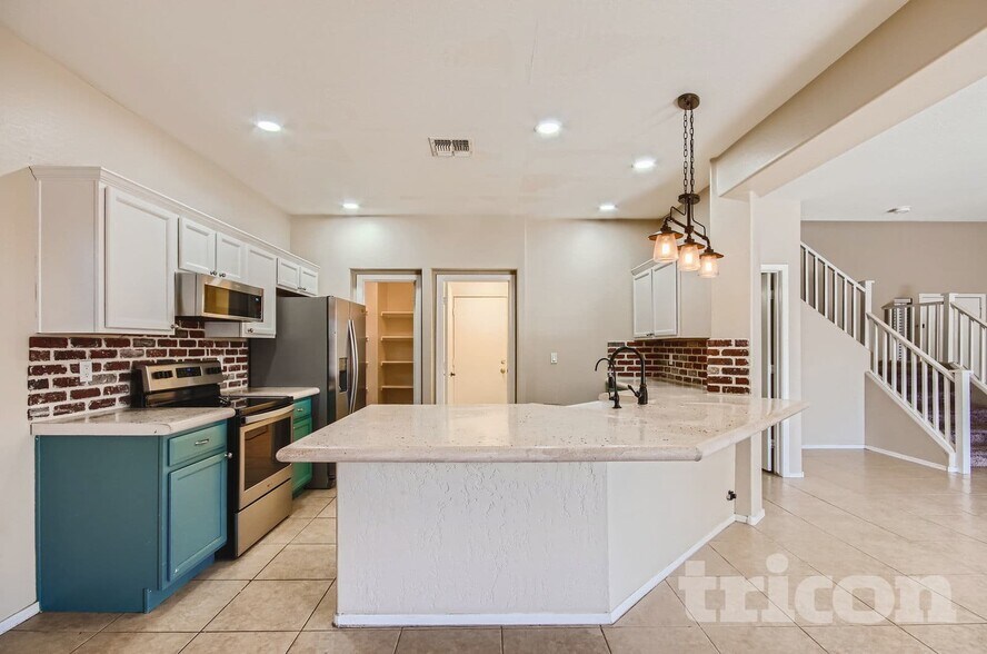 Building Photo - 44995 Portabello Rd