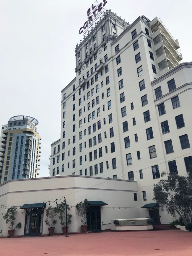 El Cortez - 702 Ash St