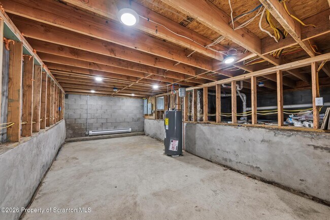 Building Photo - 305 Parsonage St