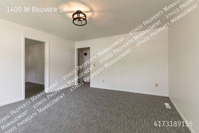 Building Photo - 1400 W Brower St