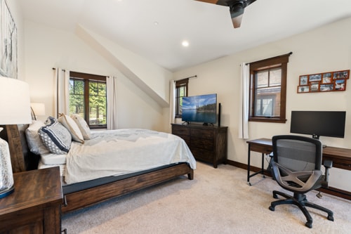 Building Photo - 10175 Annies Loop