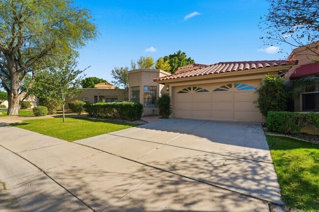 Building Photo - Welcome to this stunning 3-bedroom, 2-bathroom home in the heart of Scottsdale, AZ *RENT SPECIAL*