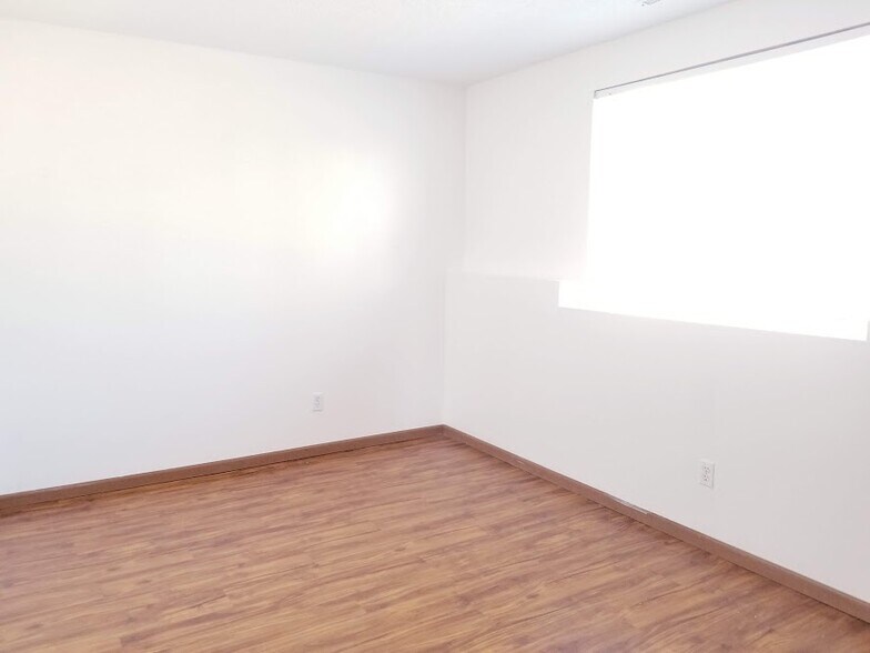 Building Photo - 1230 Murray St NE