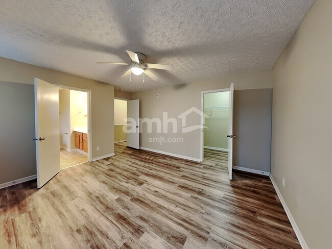 Building Photo - 42 Purple Finch Loop