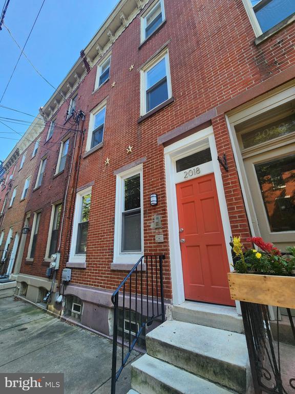 Building Photo - 2018 Bainbridge St