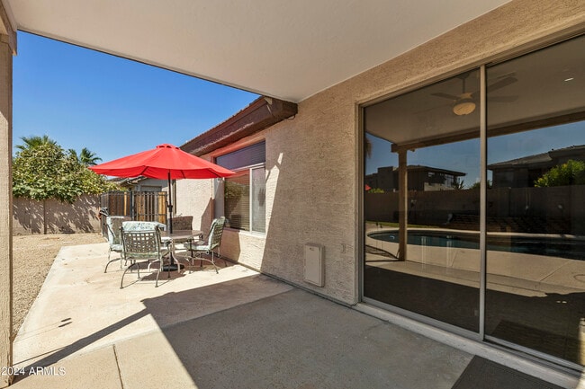 Building Photo - 6901 E Paradise Ln