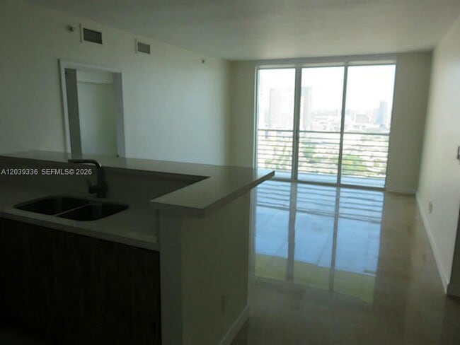 Building Photo - 325 S Biscayne Blvd
