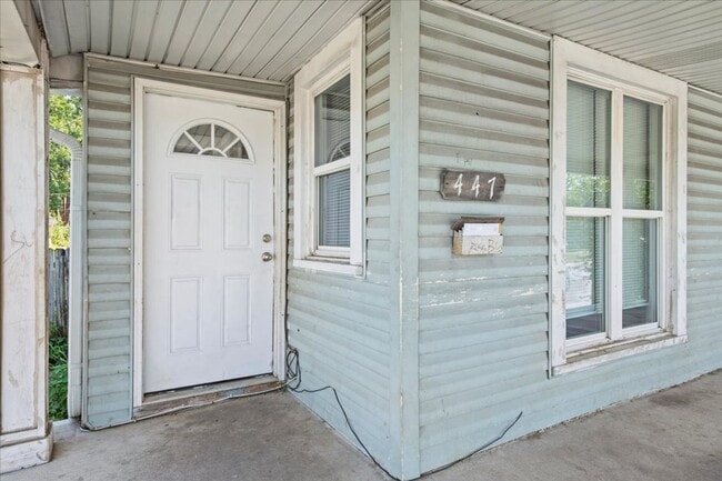 Building Photo - 447 N Sherman Dr