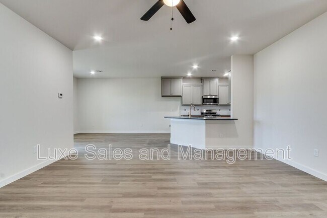 Building Photo - 8329 NW 163rd Ter