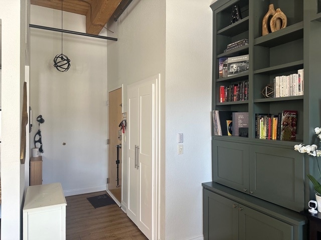 Building Photo - 609 Central St