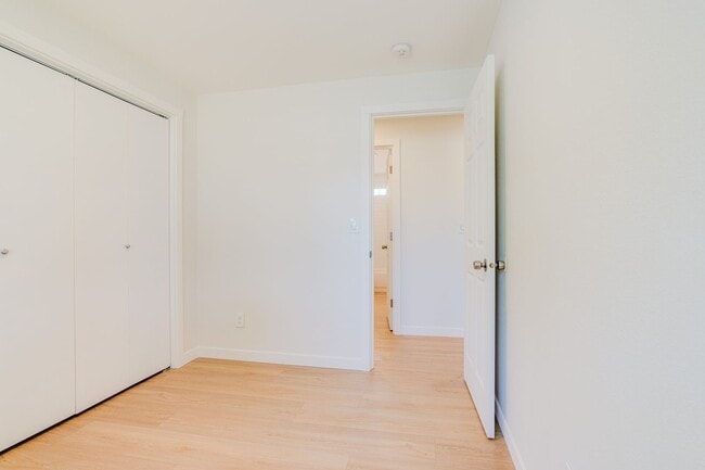 Building Photo - 4 Bedroom 1 Bathroom Covington Home for Rent
