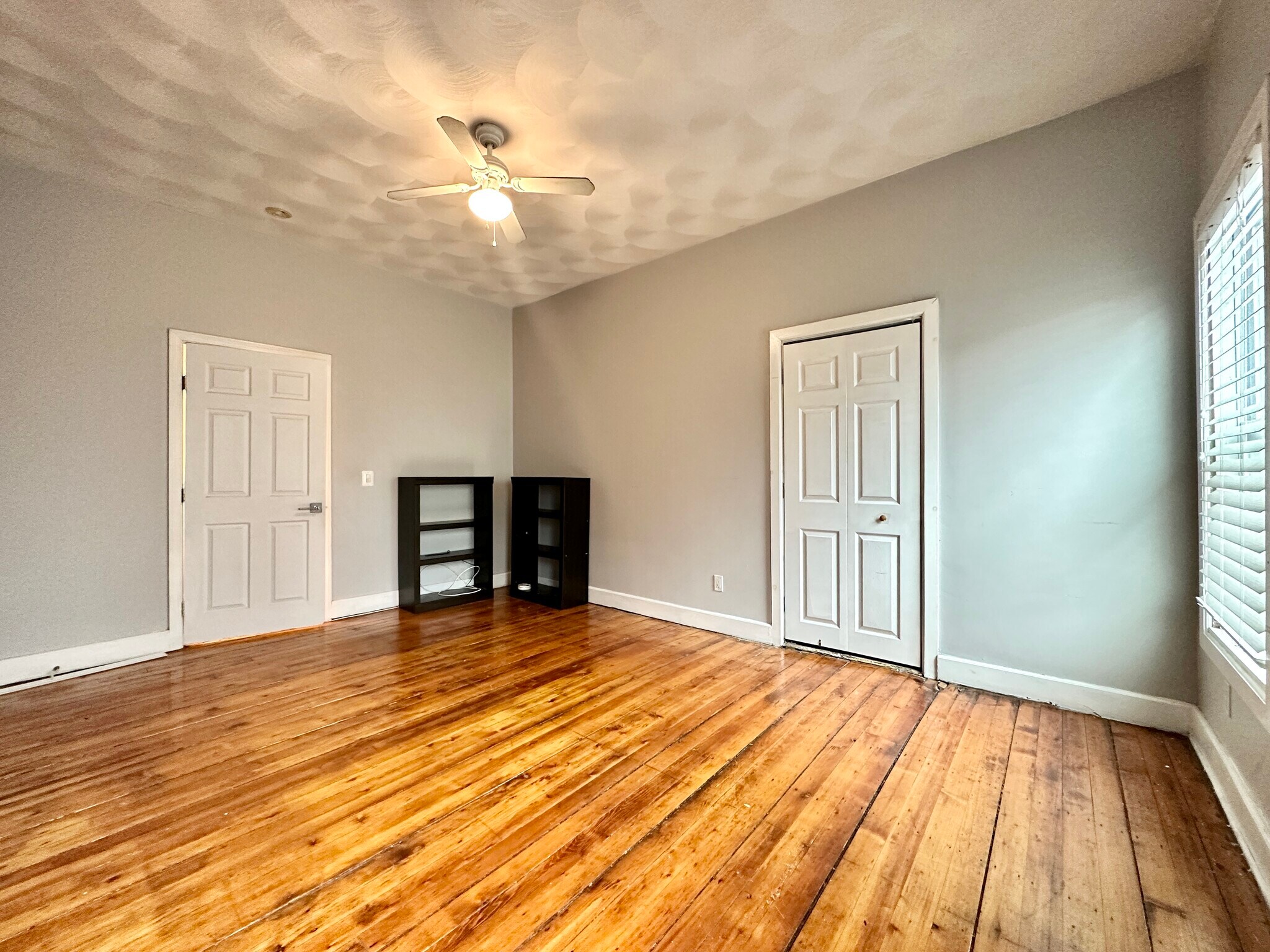 Building Photo - 124 Almy St