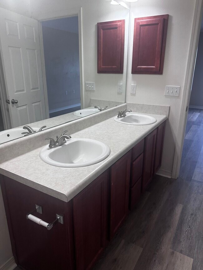 Building Photo - 3111 Flintlock Dr