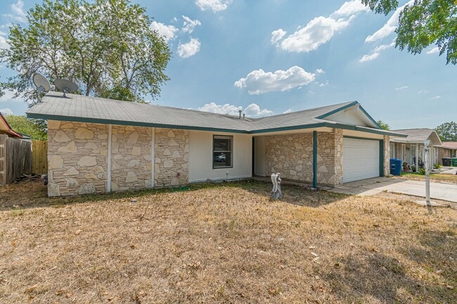 Building Photo - 9518 Millbrook Dr