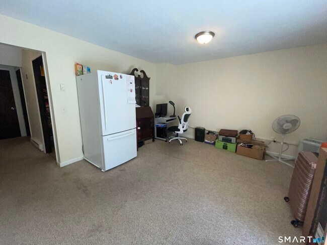 Building Photo - 21 Hudson Glen St