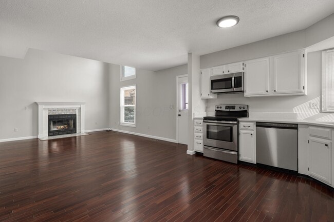 Building Photo - 2236 Sunleaf Ct