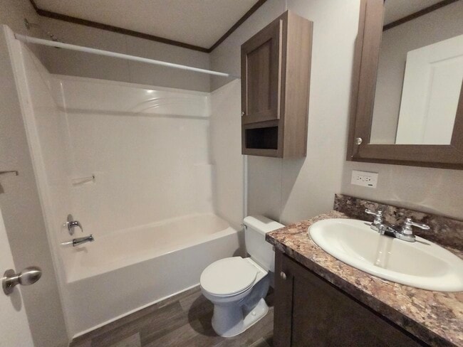 Building Photo - 299 Tamarack