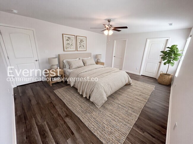 Building Photo - Spacious 3-Bedroom Home in a Prime Location / Pet Friendly /Available Now!