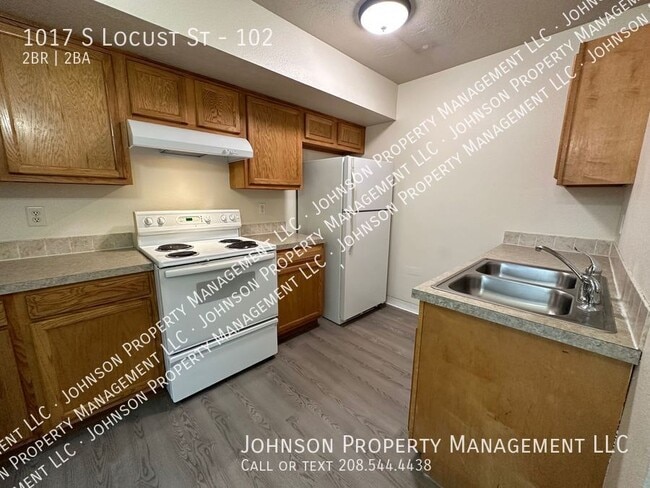 Building Photo - 1017 S Locust St