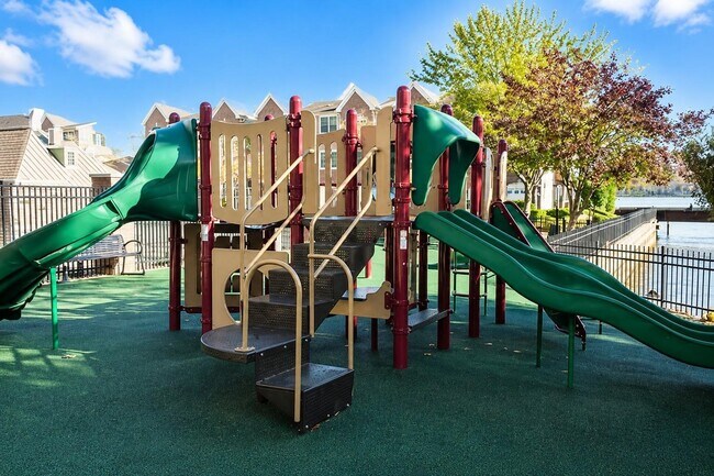 Building Photo - 239 Brower Ct