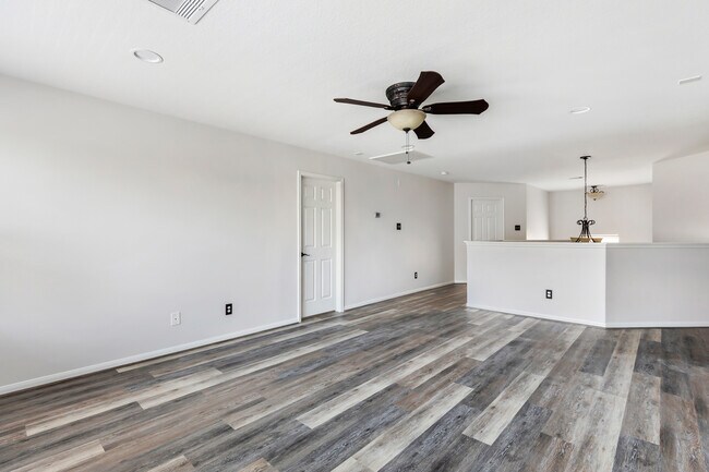 Building Photo - 9960 Cassowary Dr