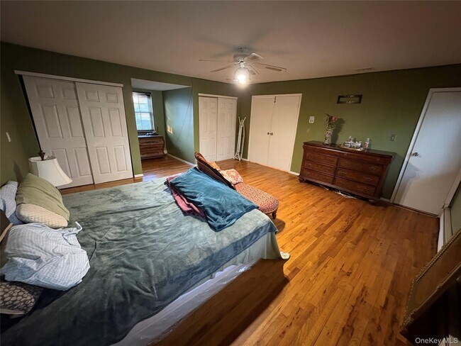Building Photo - 30 Dumond Pl