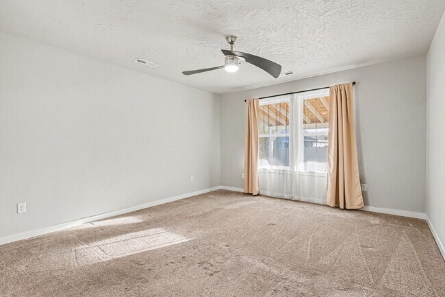 Building Photo - 19361 Kiowa Crk Wy