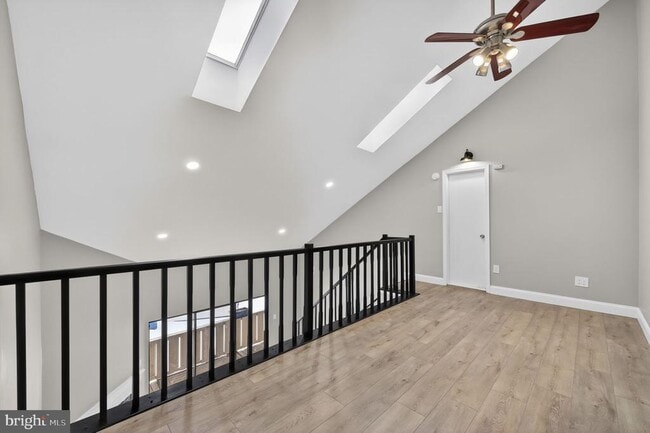 Building Photo - 306 The Woods