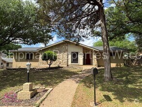 Building Photo - 128 Wooded Crest Dr