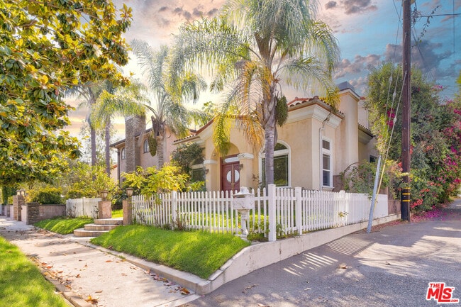 Building Photo - 12219 Darlington Ave