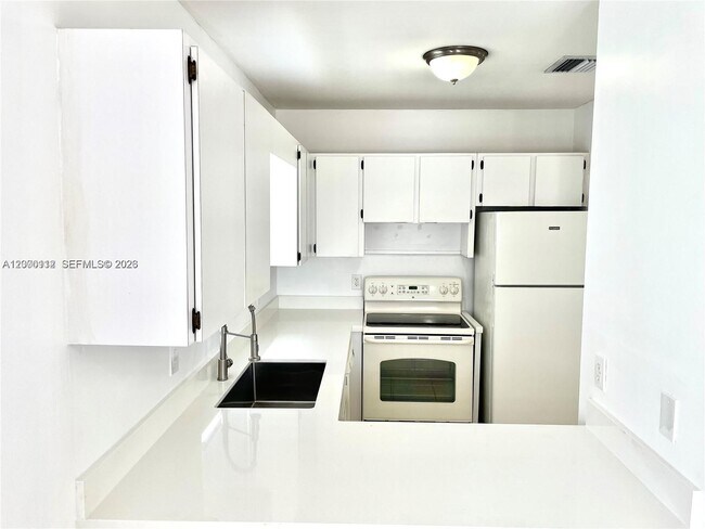 Building Photo - 20044 SW 87th Pl