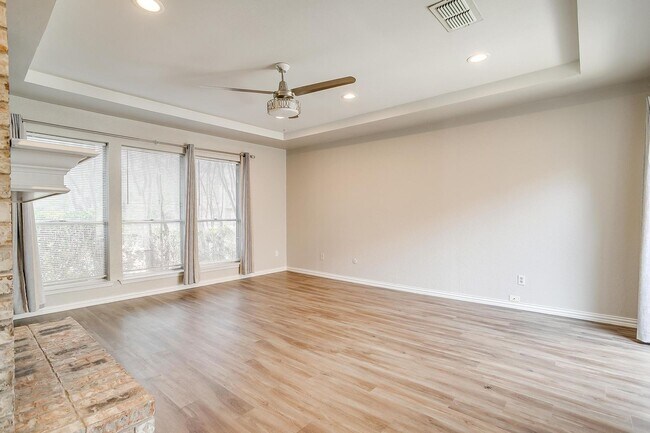 Building Photo - 5947 Chimney Wood Cir