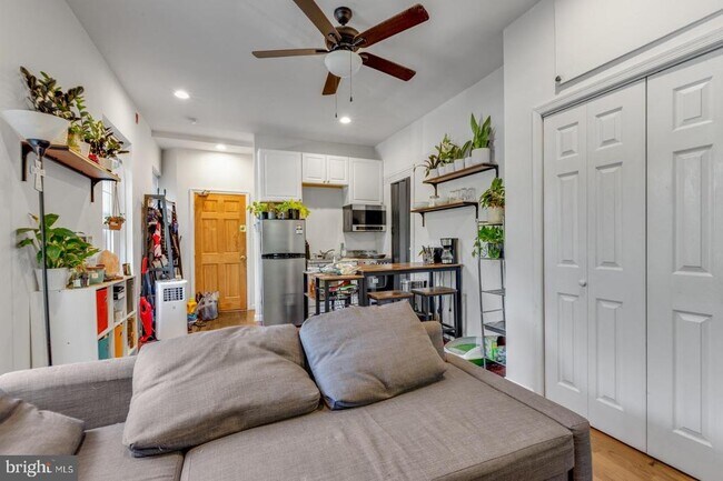 Building Photo - 618 N 40th St