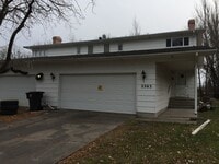 Building Photo - Springbrook Duplex