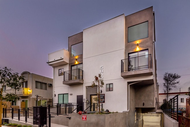 Building Photo - 5812 Virginia Ave