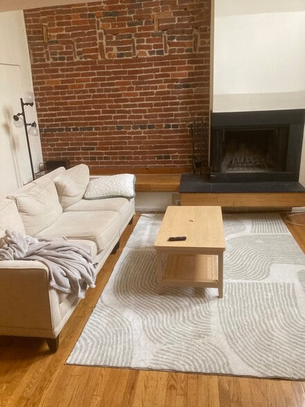 Building Photo - 1772 Willard St NW