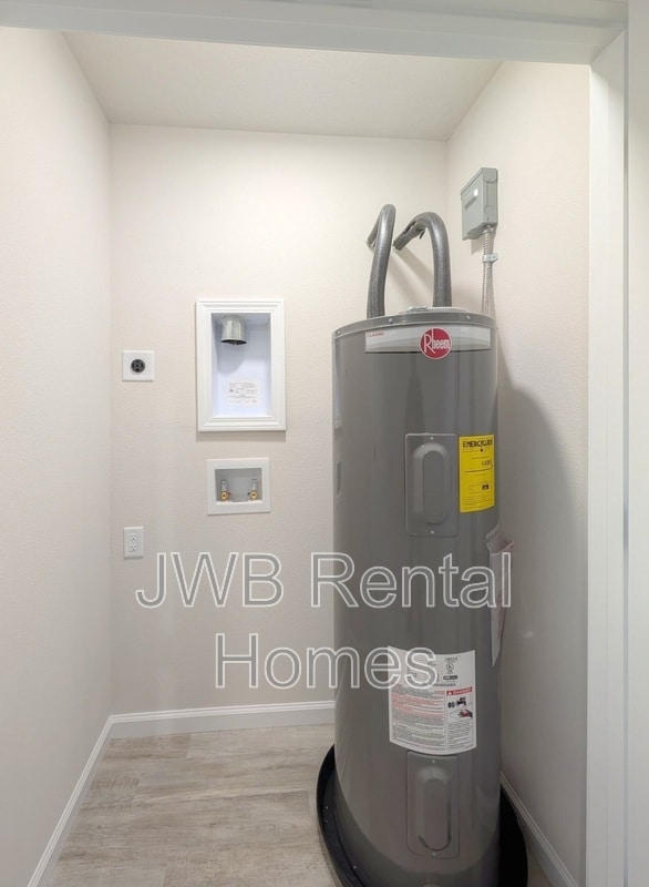 Building Photo - 833 Bridier St