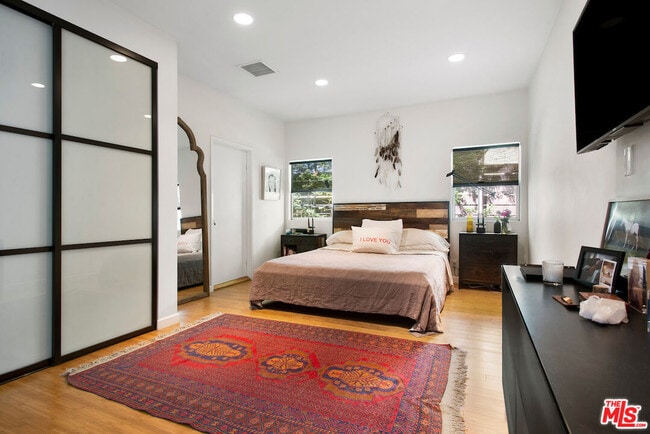 Building Photo - 639 Vernon Ave