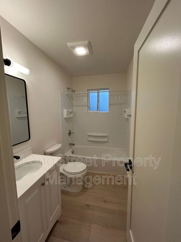 Building Photo - 11380 SW Greenburg Rd