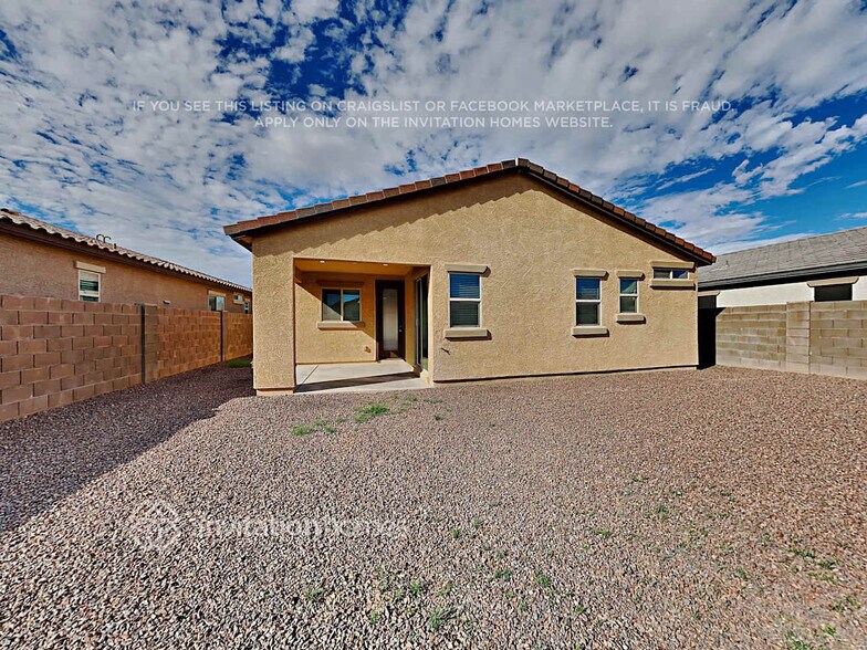 Building Photo - 17169 W Diana Ave