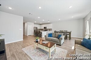 Building Photo - 515 Bella Rosa Trl