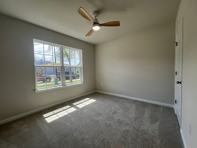 Building Photo - Beautiful  3 bedroom 2 bathroom House Comi...