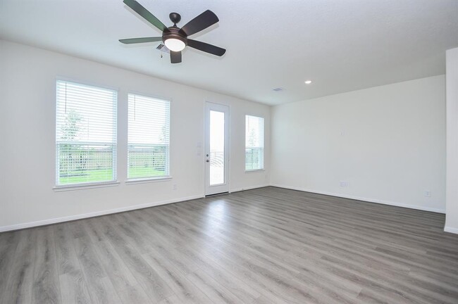 Building Photo - 4813 Vida Vis Dr