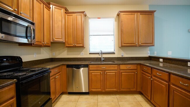 Building Photo - 1528 Moon Valley Dr