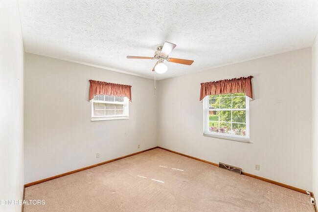 Building Photo - 9528 Gulf Park Dr